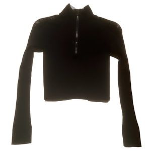 Fabletics Black Cropped Mesh Long Sleeve Athletic Top Slim Fit Small